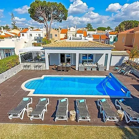 Sleeps 8 With Pool Air Con And Wifi *