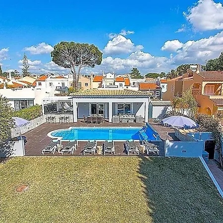Sleeps 8 With Pool Air Con And Wifi *